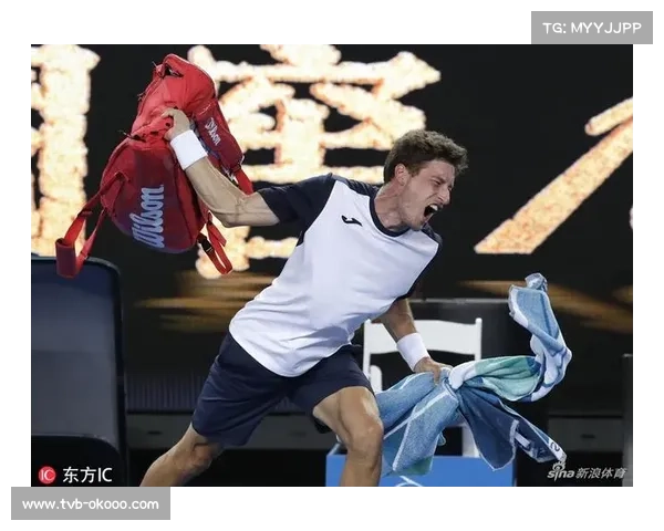 拉比奥不满判罚领第二黄，AC米兰最后时刻十人应战